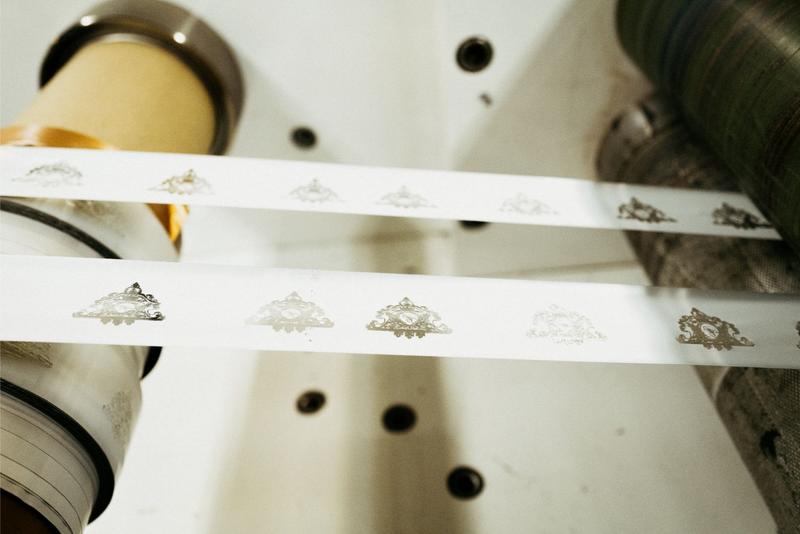 Champagne De lozey blason foiling cut outs on printing machine